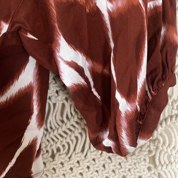 Cory Lynn Calter ikat boho clay color & white  3/4th sleeves boho top sz… - Picture 7 of 9